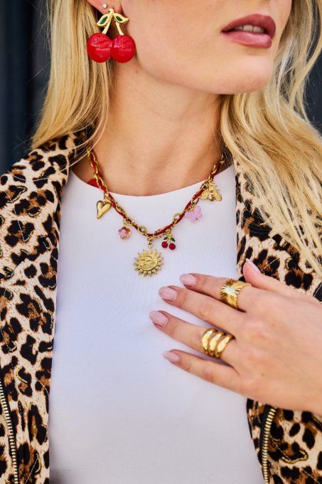 Les colliers rouge 